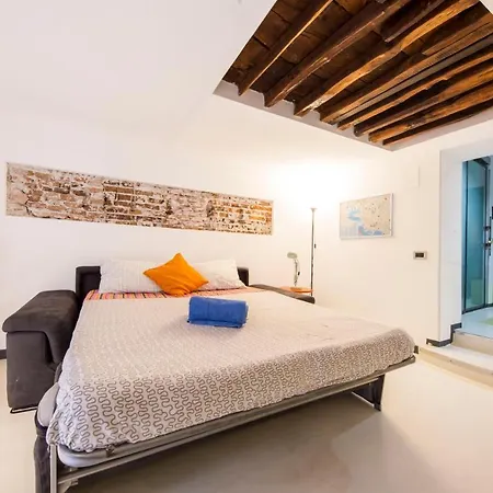 Loft La Citta Vecchia Апартаменты Генуя
